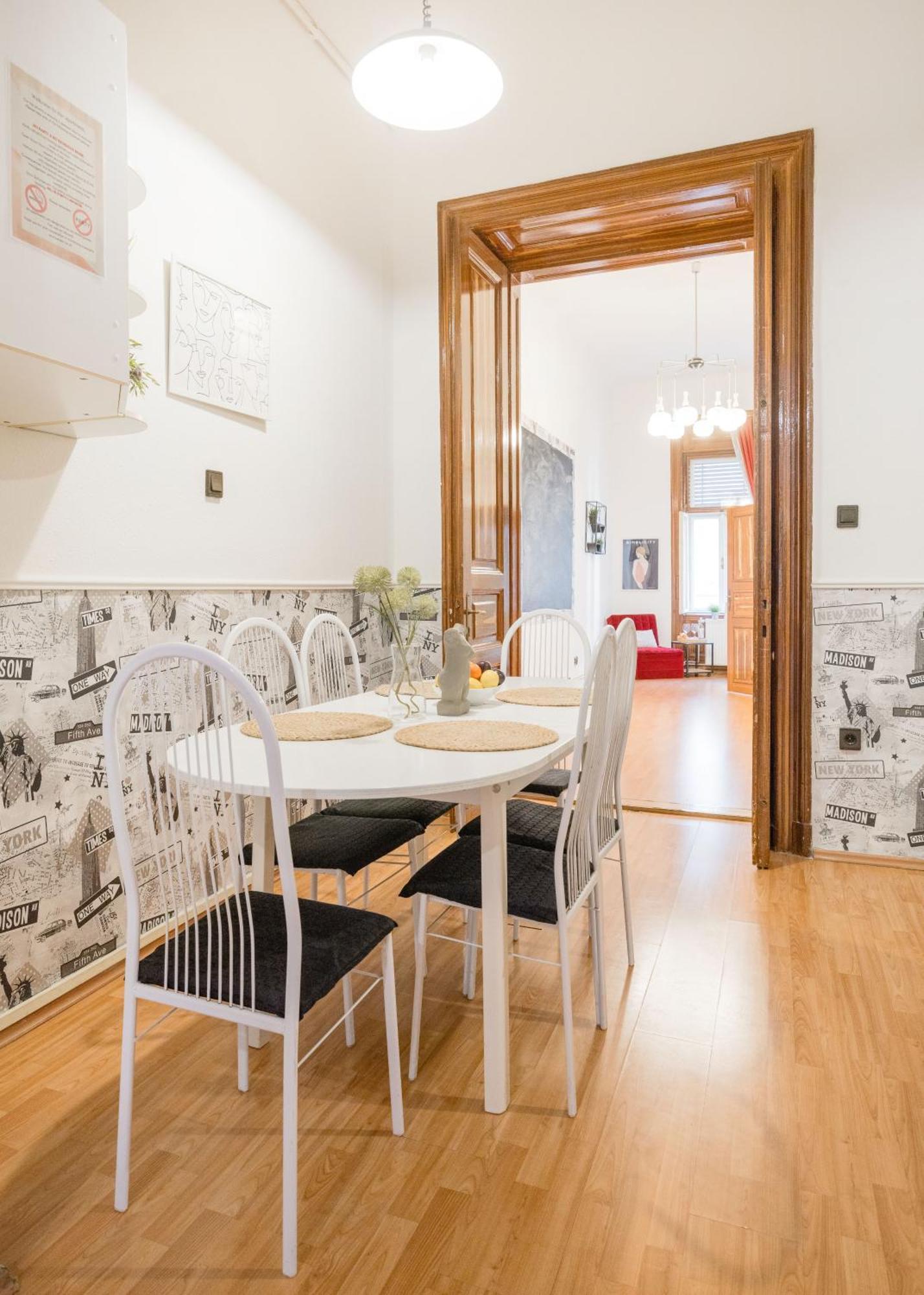 Just Chillin Apt-Budapest Most Historic Landmarks Экстерьер фото