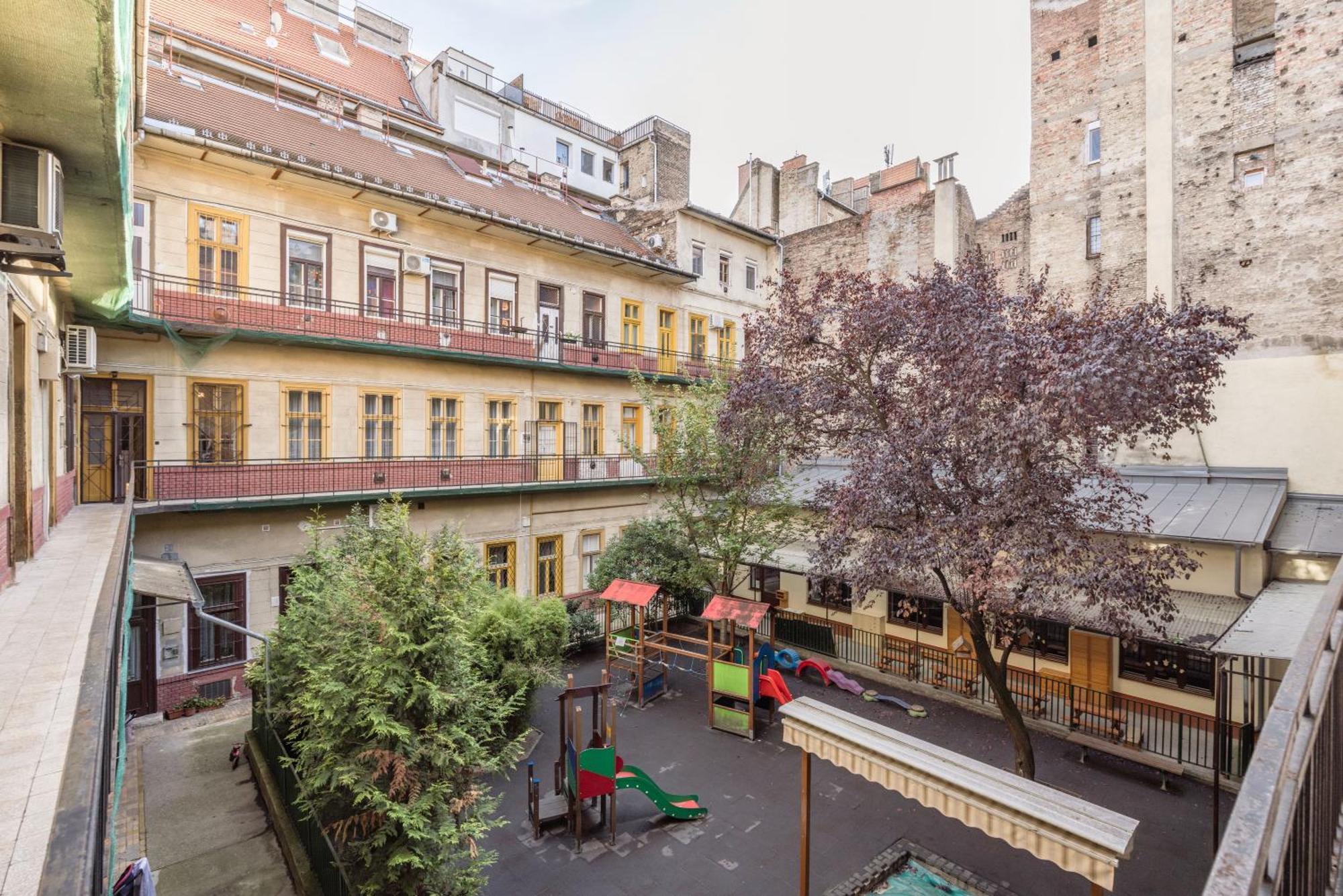 Just Chillin Apt-Budapest Most Historic Landmarks Экстерьер фото